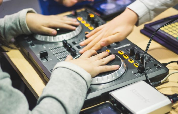 Academia de Tecnología para niños entre 6 y 16 años.