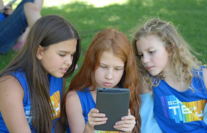 Academia de Tecnología para niños entre 6 y 16 años.